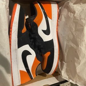 Jordan 1 Low Shattered Backboard